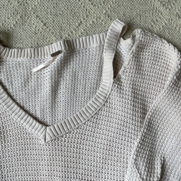 Free People Knit Top with shoulder cutouts - Picture 3 of 5
